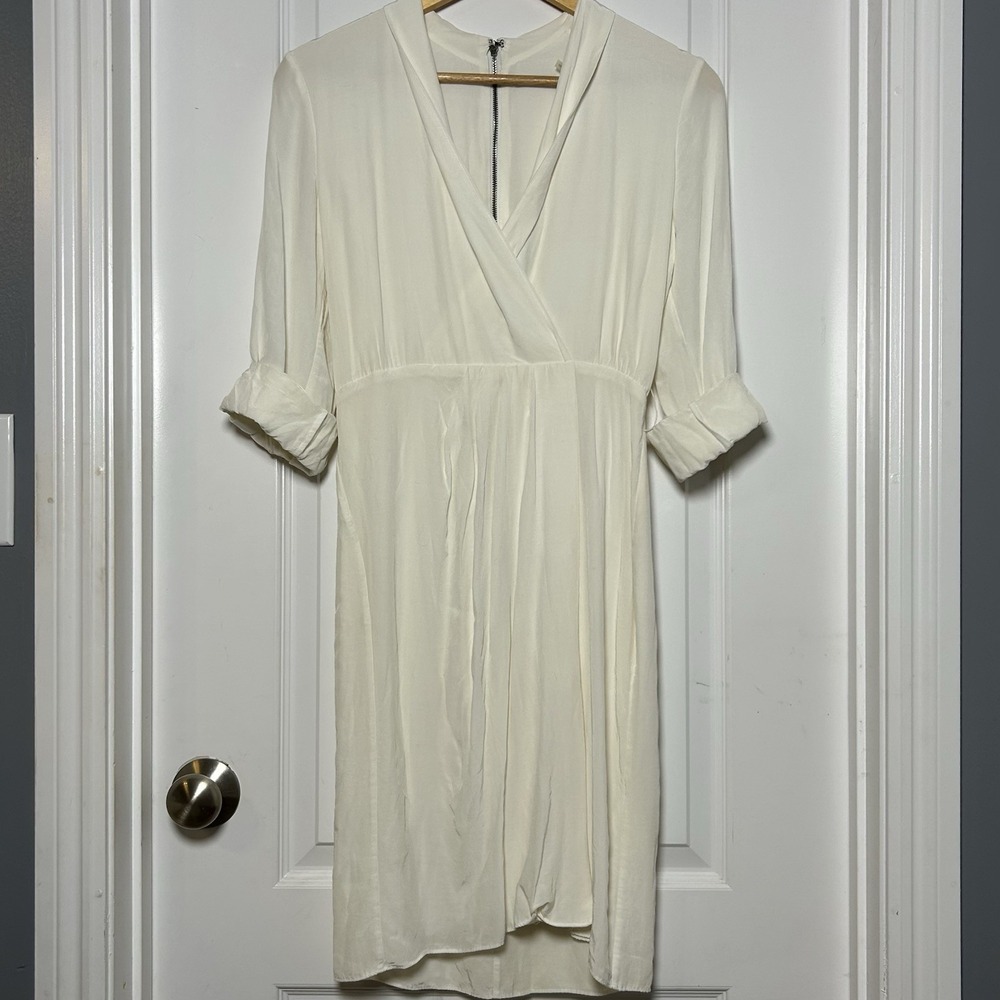 Alice + Olivia Ivory 3/4 Roll Tab Sleeve V-Neck Draped Faux Wrap Midi Dress